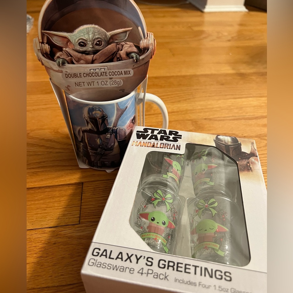 - Star Wars Mandalorian mug set and shot glasses set yoda